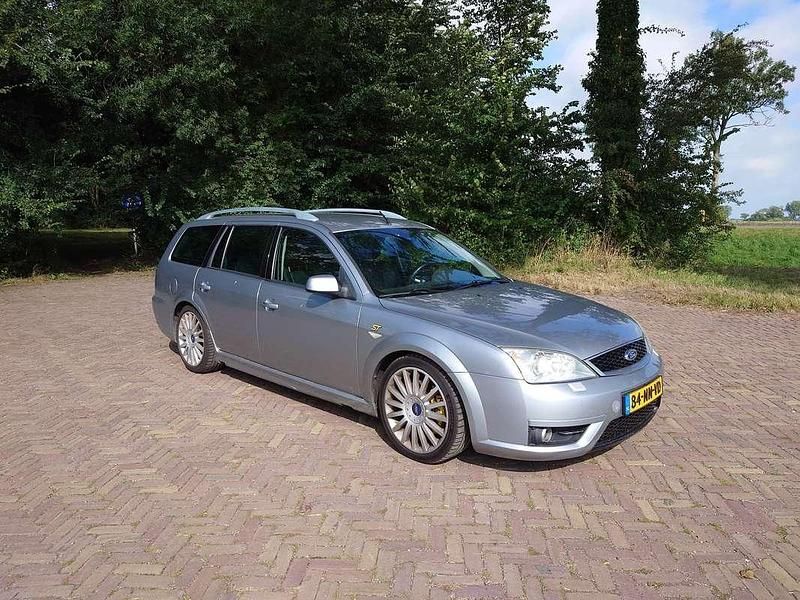 Zilver Gebruikt 2004 Ford Mondeo ST Stationwagen | € 3.500 (Eerlijke prijs) - Afbeelding 1/4