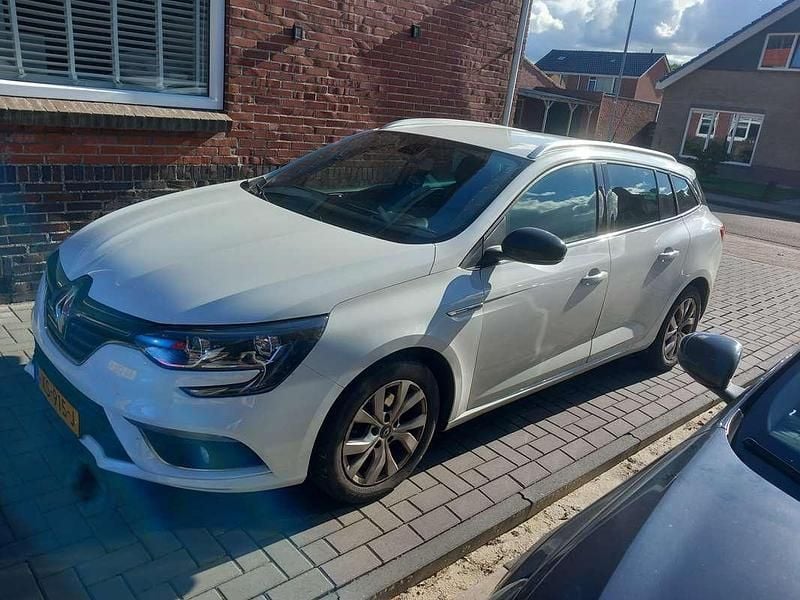 Wit Occasion 2019 Renault Mégane GrandTour LIMITED Stationwagen | € 9.500 (Eerlijke prijs) - Afbeelding 1/4