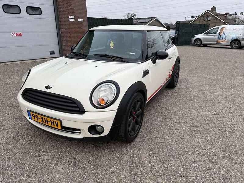 Wit Gebruikt 2007 Mini ONE Pepper Hatchback | € 2.450 (Eerlijke prijs) - Afbeelding 1/4