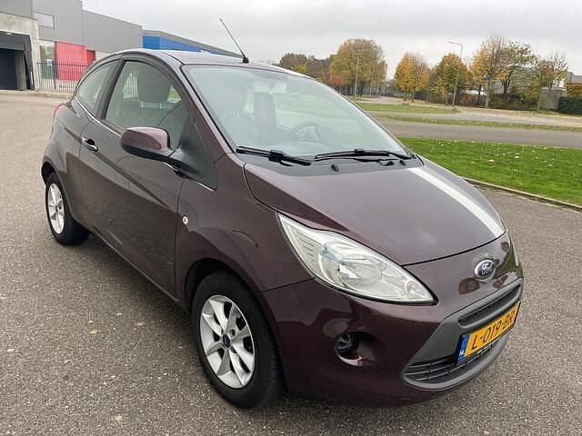 Occasion Ford Ka Champions Edition 69 PK (50 kW) 2013 Bruin (metallic) Hatchback