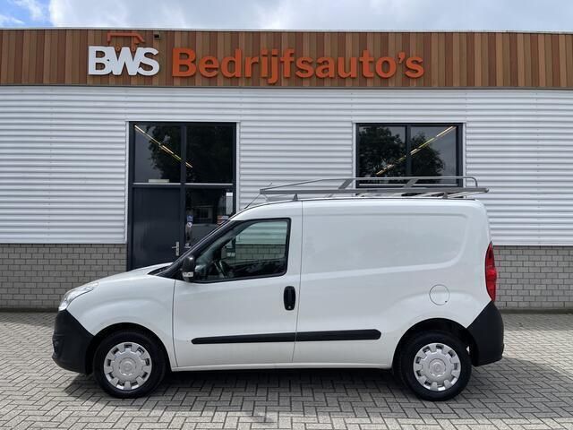 Wit Gebruikt 2017 Opel Combo Edition MPV | € 8.950 (Duur) - Afbeelding 1/4