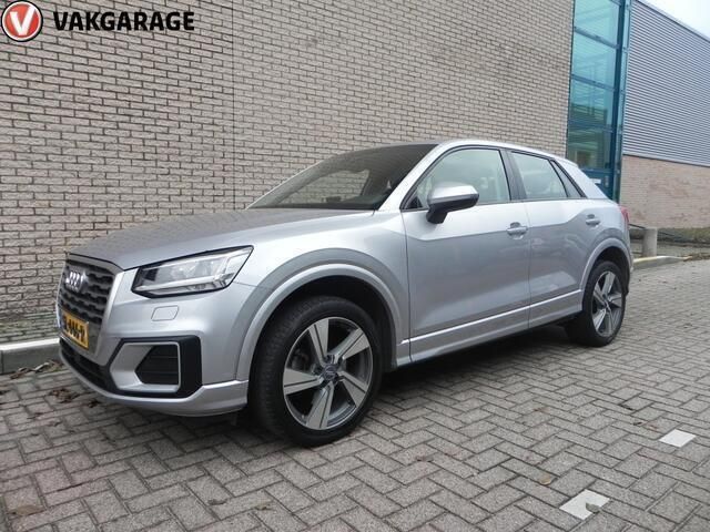 Grijs Gebruikt 2018 Audi Q2 SUV | € 21.425 (Eerlijke prijs) - Afbeelding 1/4