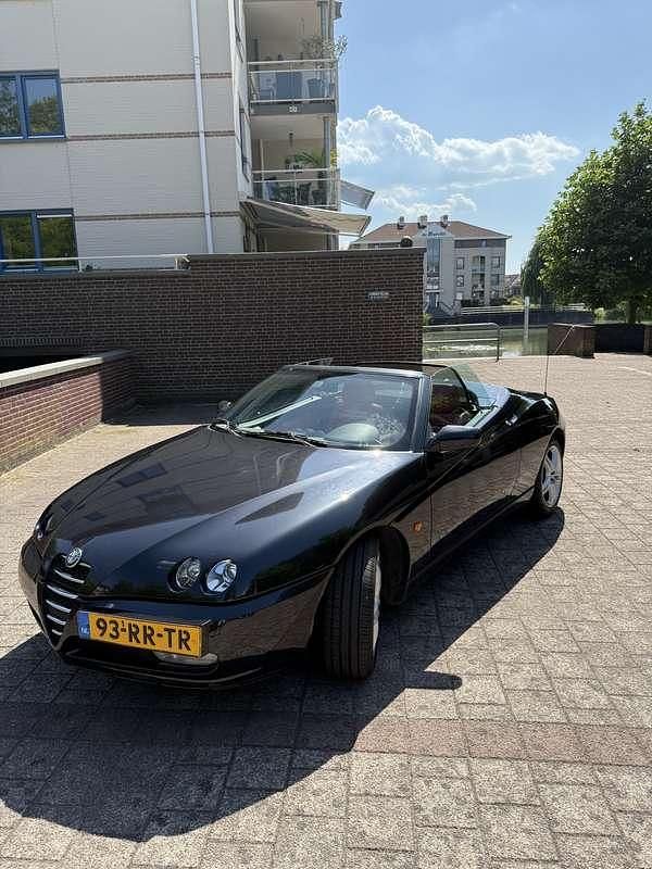 Zwart Gebruikt 2005 Alfa Romeo Spider Turismo Cabriolet | € 4.500 (Duur) - Afbeelding 1/4