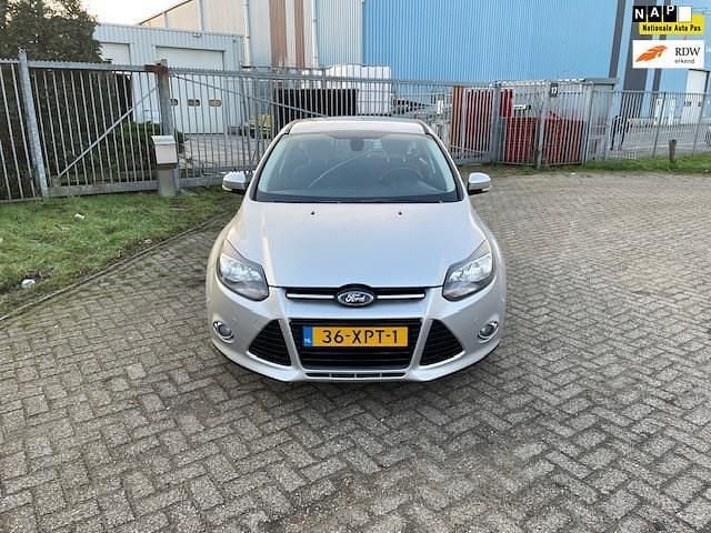 Grijs Occasion 2012 Ford Focus Titanium Hatchback | € 2.999 (Goede deal) - Afbeelding 1/4
