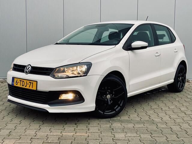 Wit Gebruikt 2014 VW Polo Edition Hatchback | € 7.999 (Eerlijke prijs) - Afbeelding 1/4