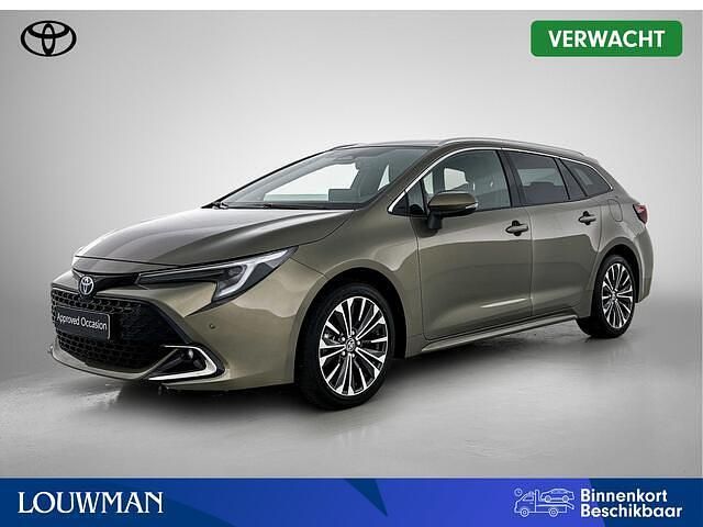 Groen Occasion 2024 Toyota Corolla Stationwagen | € 28.900 (Eerlijke prijs) - Afbeelding 1/4