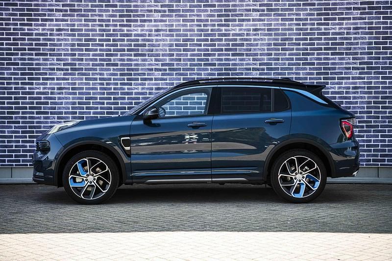 Blauw Occasion 2025 Lynk & Co 01 SUV | € 28.394 (Goede deal) - Afbeelding 1/2