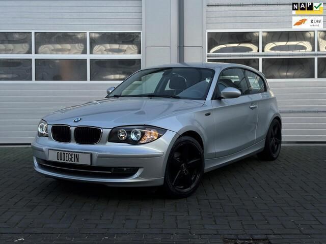 Grijs Gebruikt 2009 BMW 116 M Sport Hatchback | € 4.950 (Eerlijke prijs) - Afbeelding 1/4