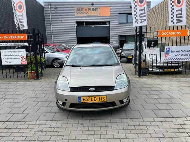Occasion Ford Fiesta Trend 80 PK (58 kW) 2002 Grijs Hatchback