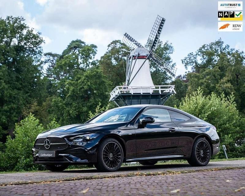 Zwart Gebruikt 2024 Mercedes CLE300 AMG line Coupé | € 62.950 - Afbeelding 1/4