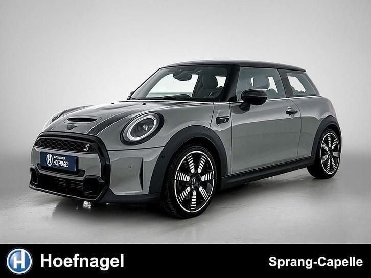 Grijs Occasion 2021 Mini Cooper S Classic Hatchback | € 29.950 (Eerlijke prijs) - Afbeelding 1/4