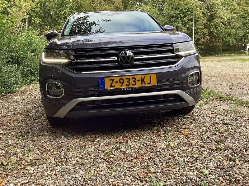 Grijs Gebruikt 2024 VW T-Cross Style SUV | € 30.500 (Eerlijke prijs) - Afbeelding 1/4