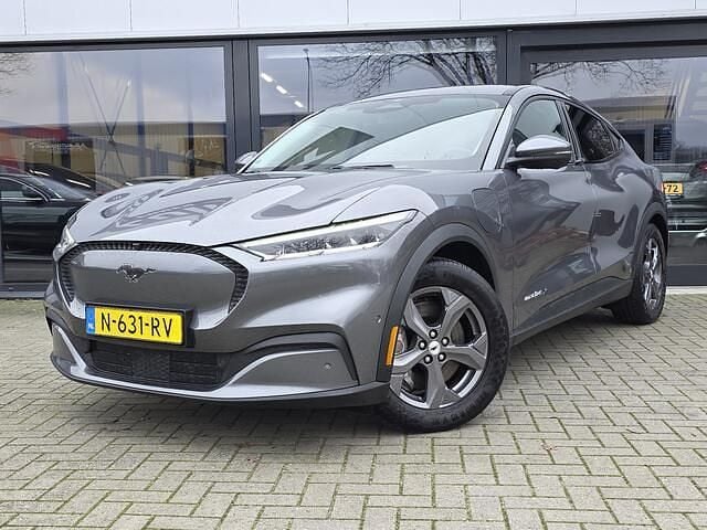 Grijs (metallic) Occasion 2021 Ford Mustang Mach-E SUV | € 23.900 (Iets duurder) - Afbeelding 1/4