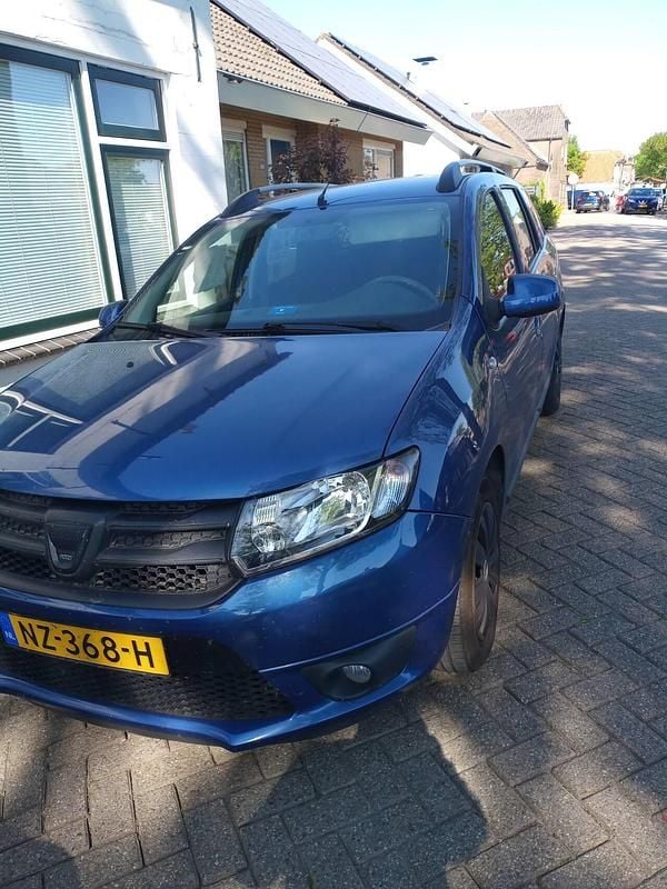Blauw (metallic) Gebruikt 2014 Dacia Logan MCV Prestige MPV | € 4.243 (Goede deal) - Afbeelding 1/4