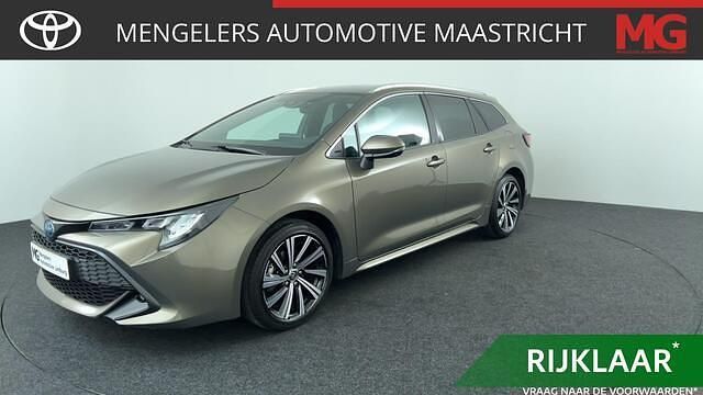Groen Occasion 2023 Toyota Corolla Stationwagen | € 26.245 (Eerlijke prijs) - Afbeelding 1/4