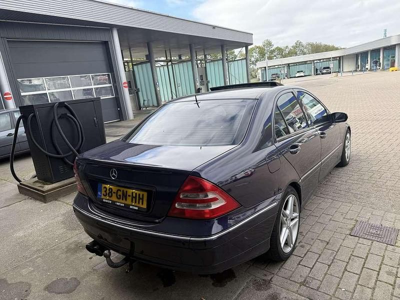 Paars Gebruikt 2001 Mercedes C320 Elegance Sedan | € 1.500 (Super prijs) - Afbeelding 1/4