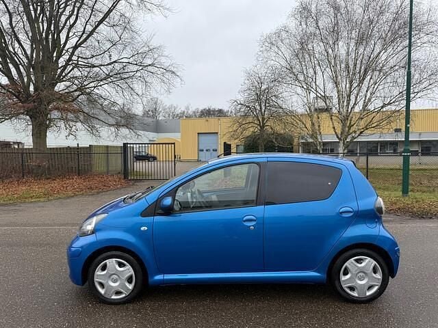 Occasion Toyota Aygo Cool 68 PK (50 kW) 2011 Blauw Hatchback