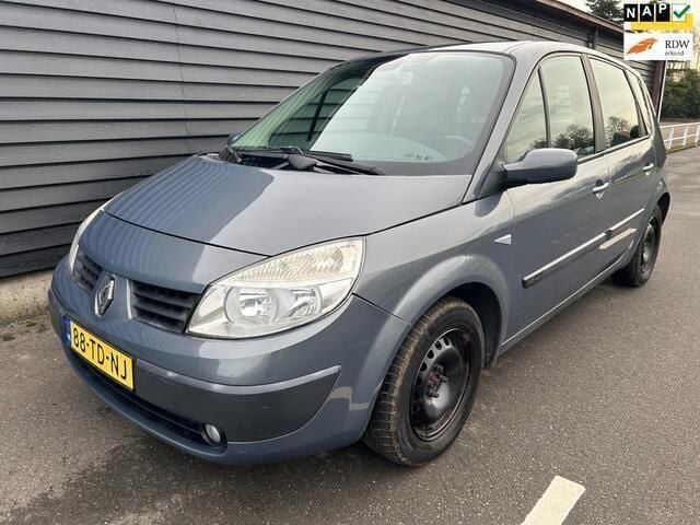 Grijs Gebruikt 2006 Renault Scénic II Expression MPV | € 1.345 (Eerlijke prijs) - Afbeelding 1/4
