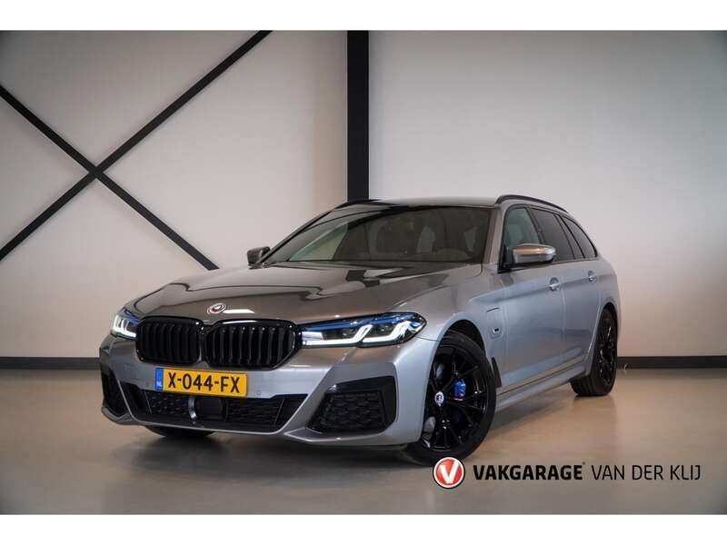 Grijs Gebruikt 2022 BMW 530 Stationwagen | € 41.950 (Eerlijke prijs) - Afbeelding 1/4