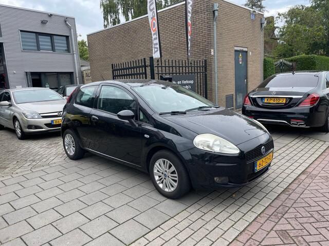 Occasion Fiat Grande Punto Emotion 95 PK (69 kW) 2007 Zwart Hatchback