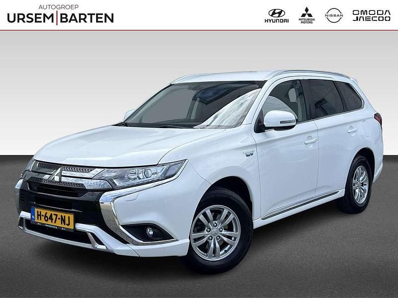 Occasion Mitsubishi Outlander P-HEV 224 PK (164 kW) 2020 Wit metallic SUV