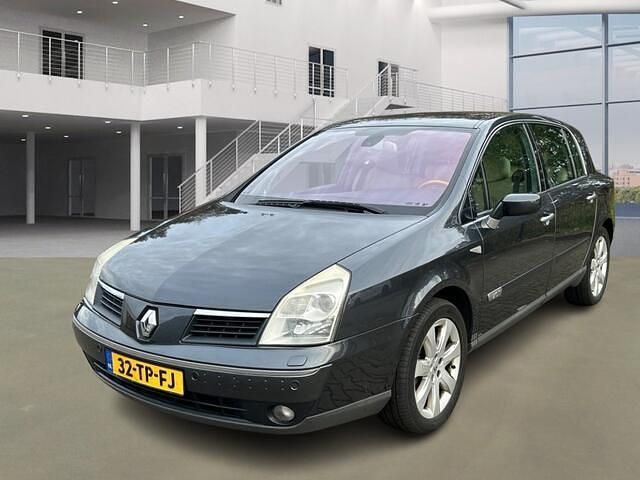 Grijs Gebruikt 2006 Renault Vel Satis Initiale Hatchback | € 2.295 (Eerlijke prijs) - Afbeelding 1/4