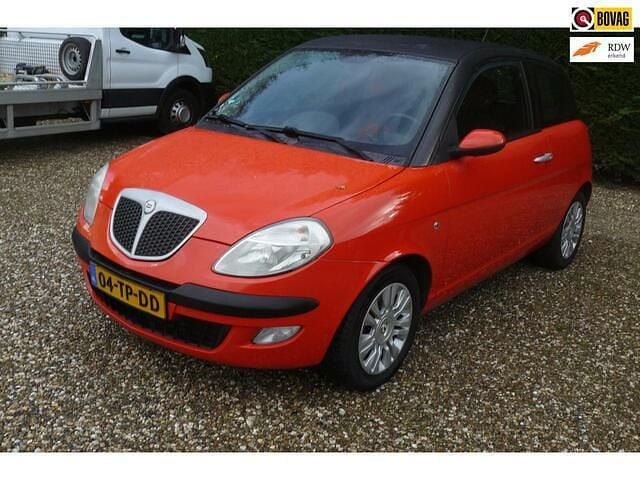 Rood Gebruikt 2006 Lancia Ypsilon Hatchback | € 650 (Eerlijke prijs) - Afbeelding 1/4