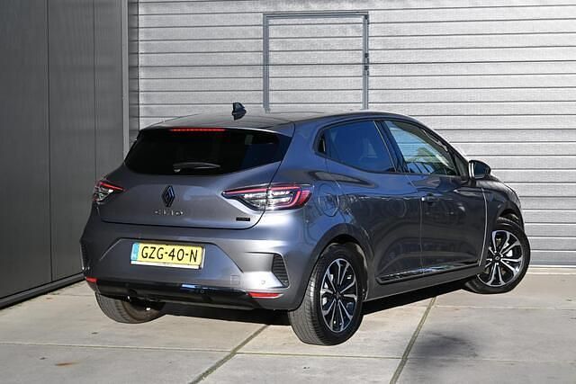 Occasion Renault Clio V Techno 143 PK (105 kW) 2024 Grijs Hatchback
