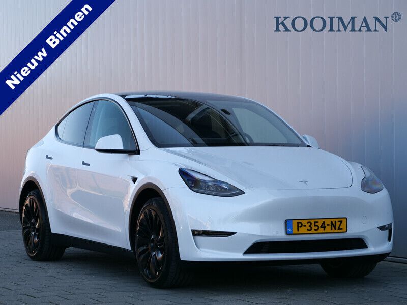 Wit, metallic lak Gebruikt 2022 Tesla Model Y Long Range SUV | € 38.795 (Eerlijke prijs) - Afbeelding 1/4