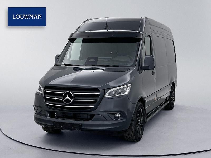 Grijs Nieuw 2024 Mercedes Sprinter Edition Van | € 69.950 - Afbeelding 1/4