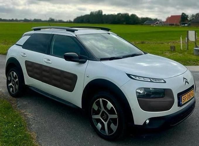 Gebruikt 2015 Citroën C4 Cactus Feel Hatchback | € 8.800 (Eerlijke prijs) - Afbeelding 1/4