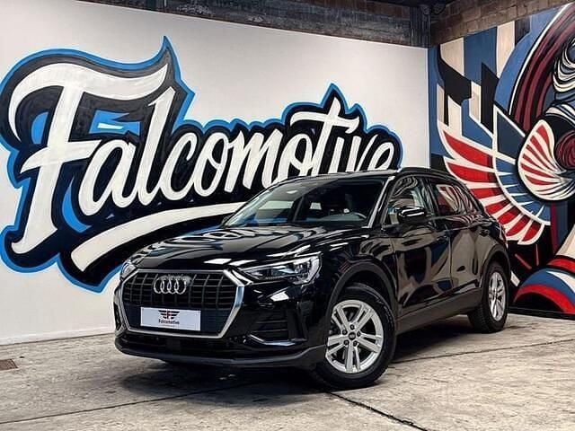 Zwart Gebruikt 2021 Audi Q3 Attraction SUV | € 28.990 - Afbeelding 1/3