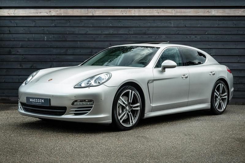 Zilver Gebruikt 2010 Porsche Panamera Sport Hatchback | € 29.950 (Goede deal) - Afbeelding 1/4