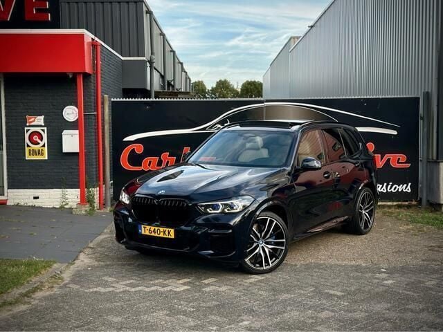 Zwart Gebruikt 2022 BMW X5 M Sport SUV | € 79.950 - Afbeelding 1/4
