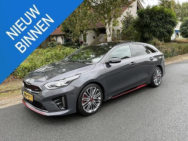 Grijs Gebruikt 2019 Kia ProCeed 2 Hatchback | € 24.500 (Eerlijke prijs) - Afbeelding 1/4