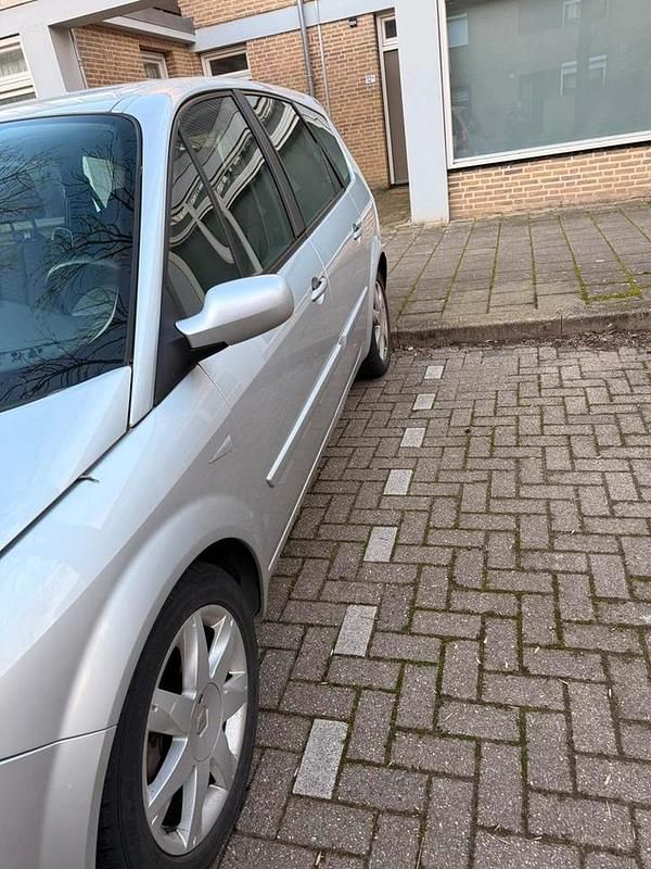 Occasion Renault Grand Scénic II 134 PK (98 kW) 2006 MPV