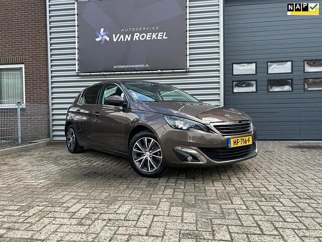 Bruin Gebruikt 2015 Peugeot 308 Premium Hatchback | € 7.950 (Goede deal) - Afbeelding 1/4
