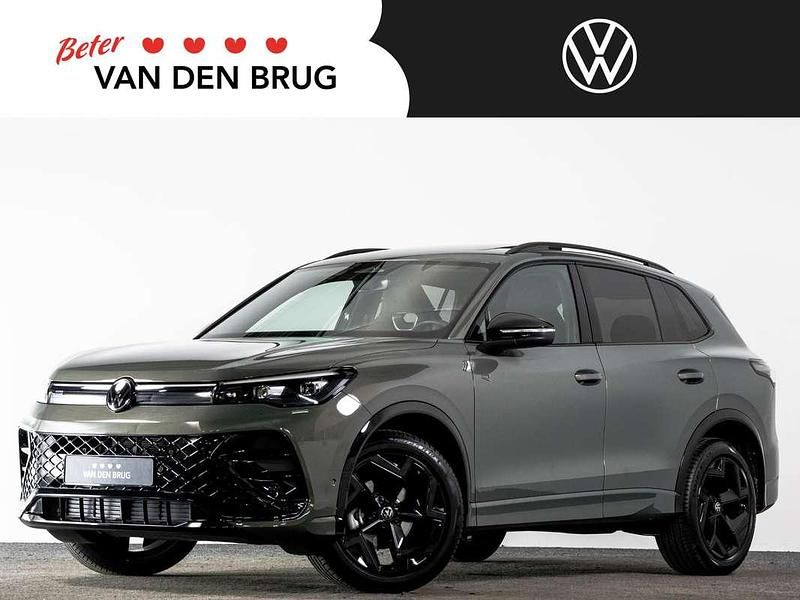 Blauw Gebruikt 2024 VW Tiguan Style SUV | € 48.900 (Eerlijke prijs) - Afbeelding 1/4