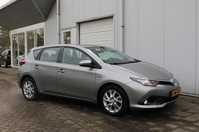 Occasion Toyota Auris 99 PK (72 kW) 2016 Grijs Hatchback