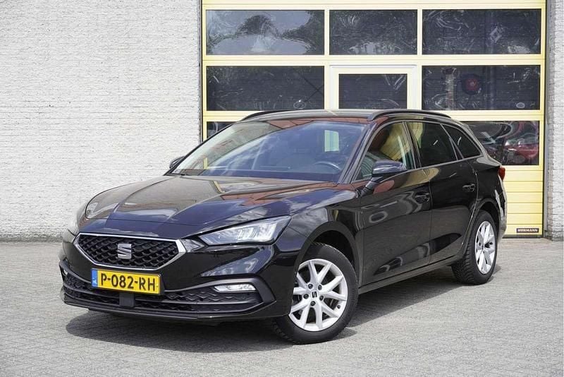 Zwart, metallic lak Gebruikt 2022 Seat Leon Business Stationwagen | € 16.950 (Super prijs) - Afbeelding 1/4