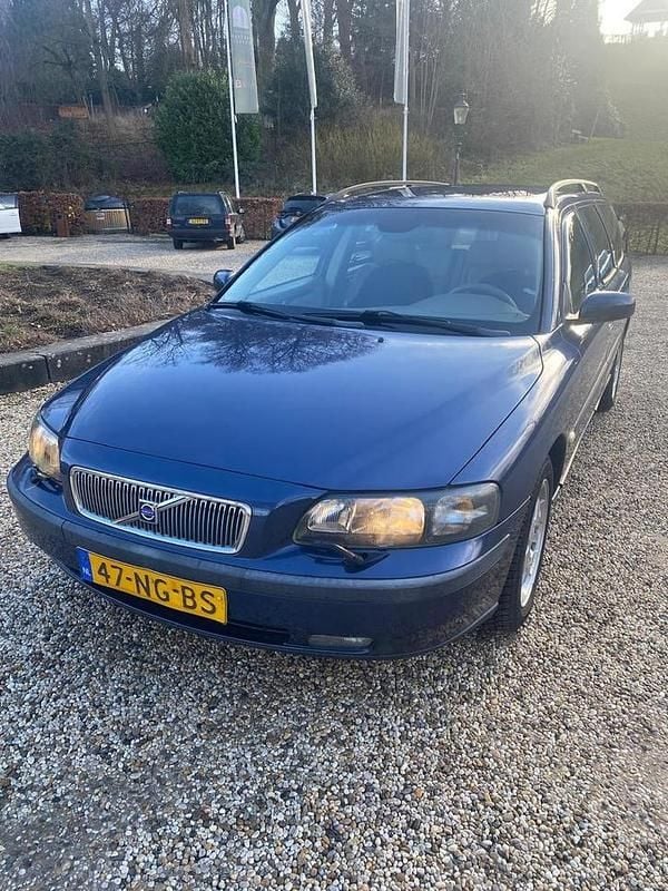 Occasion 2003 Volvo V70 Stationwagen | € 3.975 - Afbeelding 1/4