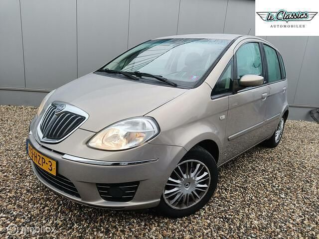 Beige Gebruikt 2009 Lancia Musa MPV | € 1.998 (Goede deal) - Afbeelding 1/4