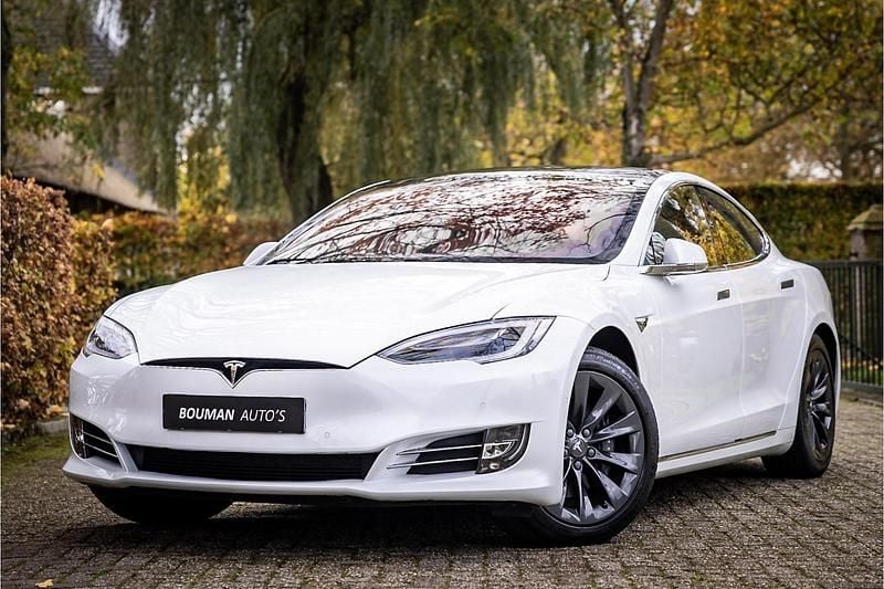 Wit (metallic) Gebruikt 2019 Tesla Model S Hatchback | € 35.950 (Iets duurder) - Afbeelding 1/4