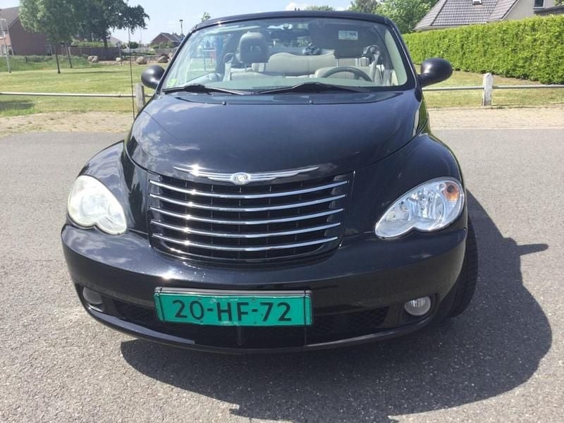 Zwart (metallic) Occasion 2006 Chrysler PT Cruiser Cabriolet | € 3.350 - Afbeelding 1/4