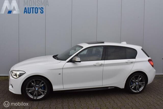Wit Gebruikt 2014 BMW M135 Executive Hatchback | € 21.975 (Eerlijke prijs) - Afbeelding 1/4