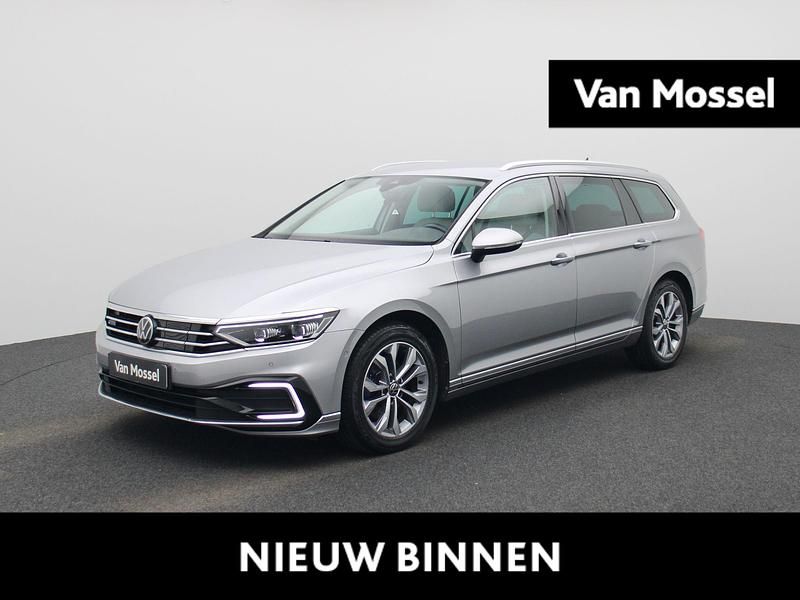 Grijs Gebruikt 2026 VW Passat Business Stationwagen | € 21.400 (Super prijs) - Afbeelding 1/4