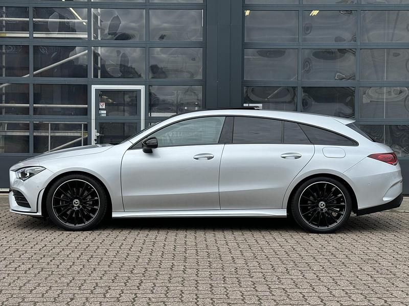 Occasion Mercedes CLA200 Shooting Brake AMG line 165 PK (121 kW) 2023 Zilver, metallic lak Stationwagen