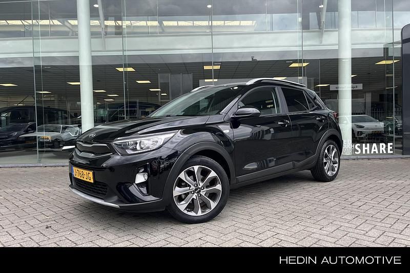 Zwart Gebruikt 2020 Kia Stonic SUV | € 16.245 (Eerlijke prijs) - Afbeelding 1/4