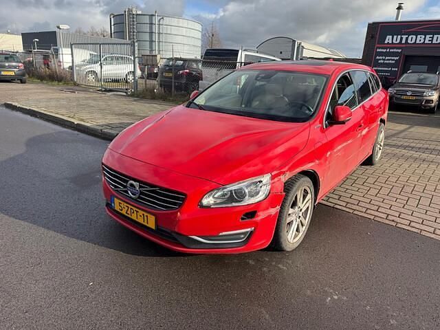 Occasion Volvo V60 Summum 215 PK (158 kW) 2015 Rood Stationwagen