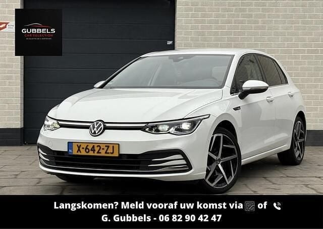 Wit Occasion 2020 VW Golf VIII Style Hatchback | € 20.550 (Eerlijke prijs) - Afbeelding 1/4